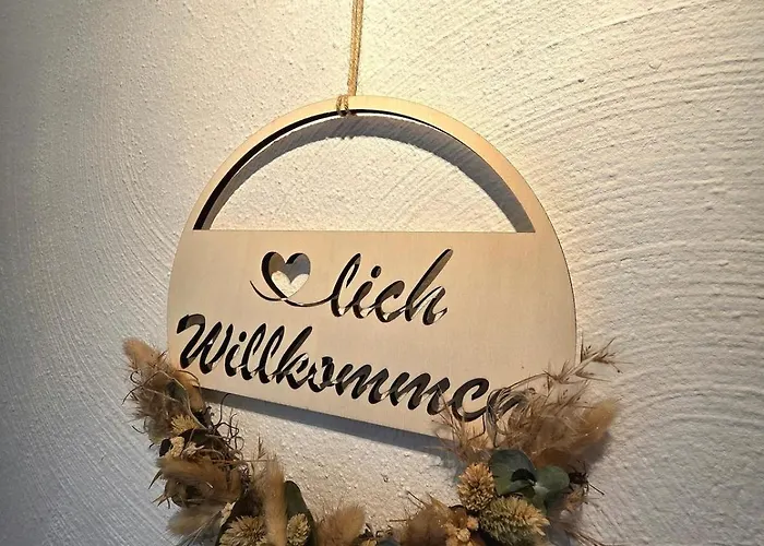 Ferienhaeuschen In * Dickesbach